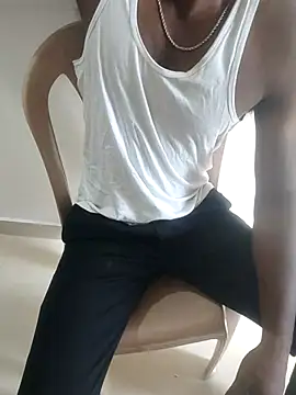 Snapshot of hot_boy_dic chatting on 02/15/25, 09:27 hot boy dic online show from 02/15/25, 09:27