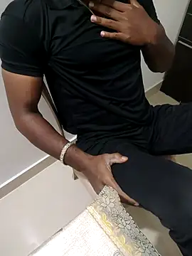 Snapshot of hot_boy_dic chatting on 03/11/25, 08:30 hot boy dic online show from 03/11/25, 08:30