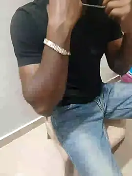 Snapshot of hot_boy_dic chatting on 03/15/25, 04:43 hot boy dic online show from 03/15/25, 04:43