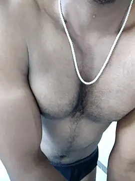 Snapshot of hot_boy_dic chatting on 09/21/25, 03:24 hot boy dic online show from 09/21/25, 03:24