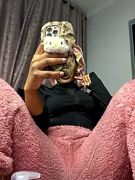 Thando04 online show from 11/21/25, 05:55