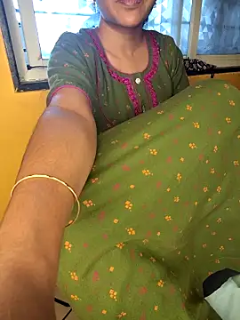 lovelygirl4567 online show from 10/12/25, 04:11