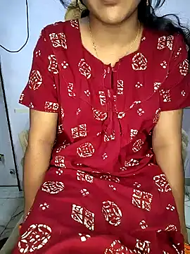 lovelygirl4567 online show from 11/11/25, 04:29