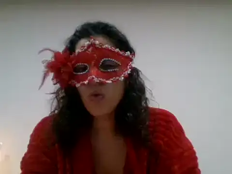 couple-tuga online show from 11/29/25, 06:11