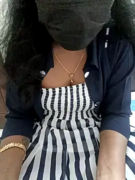 Snapshot of Tamil_Vishalini chatting on 12/30/24, 06:53 Tamil Vishalini online show from 12/30/24, 06:53