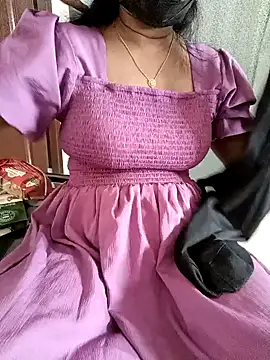 Snapshot of Tamil_Vishalini chatting on 01/09/25, 07:21 Tamil Vishalini online show from 01/09/25, 07:21