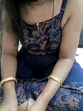 Snapshot of Tamil_Vishalini chatting on 01/12/25, 08:04 Tamil Vishalini online show from 01/12/25, 08:04