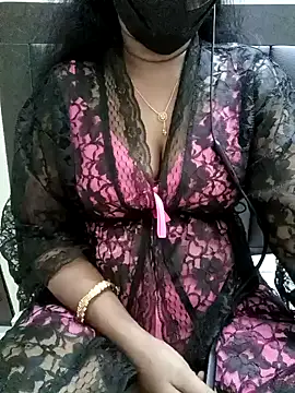 Snapshot of Tamil_Vishalini chatting on 02/07/25, 04:14 Tamil Vishalini online show from 02/07/25, 04:14