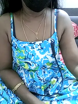 Snapshot of Tamil_Vishalini chatting on 02/12/25, 07:02 Tamil Vishalini online show from 02/12/25, 07:02