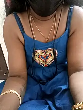 Snapshot of Tamil_Vishalini chatting on 02/16/25, 04:53 Tamil Vishalini online show from 02/16/25, 04:53