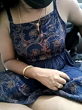 Snapshot of Tamil_Vishalini chatting on 03/06/25, 03:13 Tamil Vishalini online show from 03/06/25, 03:13