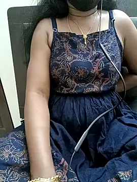 Snapshot of Tamil_Vishalini chatting on 03/06/25, 06:16 Tamil Vishalini online show from 03/06/25, 06:16