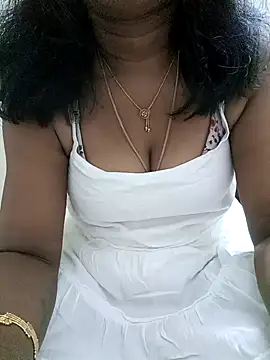 Snapshot of Tamil_Vishalini chatting on 10/10/25, 06:12 Tamil Vishalini online show from 10/10/25, 06:12