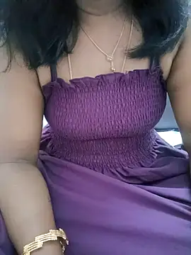 Snapshot of Tamil_Vishalini chatting on 10/29/25, 07:32 Tamil Vishalini online show from 10/29/25, 07:32