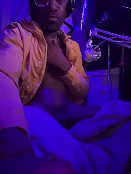 Snapshot of Benjiboyce chatting on 11/05/25, 05:18 Benjiboyce online show from 11/05/25, 05:18