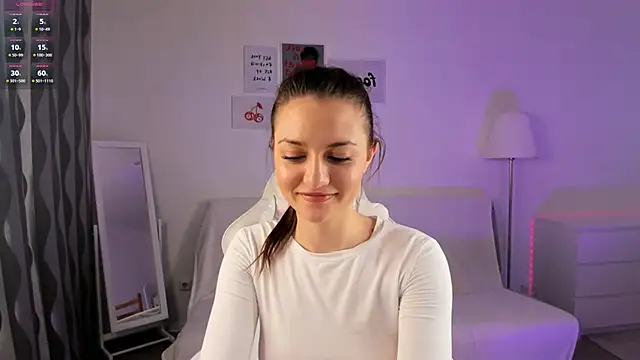 Snapshot of MiaVixxen chatting on 01/14/25, 09:13 MiaVixxen online show from 01/14/25, 09:13