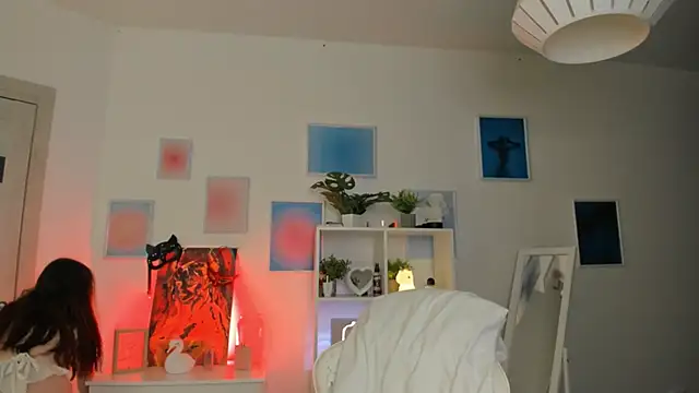 Snapshot of MiaVixxen chatting on 10/25/25, 04:42 MiaVixxen online show from 10/25/25, 04:42