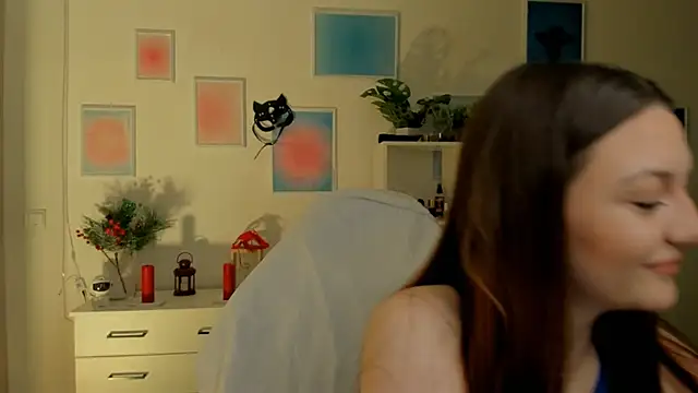 Snapshot of MiaVixxen chatting on 11/10/25, 04:44 MiaVixxen online show from 11/10/25, 04:44