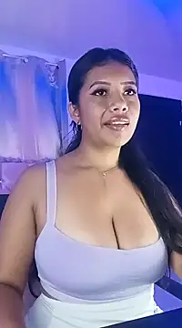 Snapshot of PaulaOrtiz_1 chatting on 01/20/25, 01:21 PaulaOrtiz 1 online show from 01/20/25, 01:21