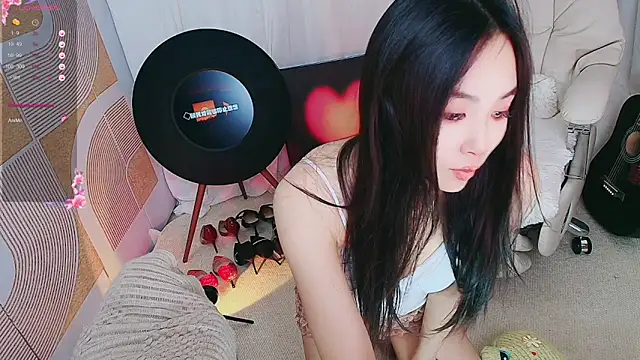 xiaotiantian-76 online show from 11/11/25, 02:50