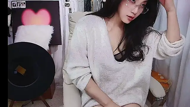 xiaotiantian-76 online show from 12/15/25, 01:15