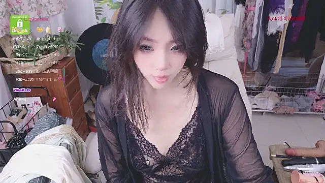 Snapshot of xiaotiantian-76 chatting on 06/03/26, 02:47 xiaotiantian-76 online show from 06/03/26, 02:47