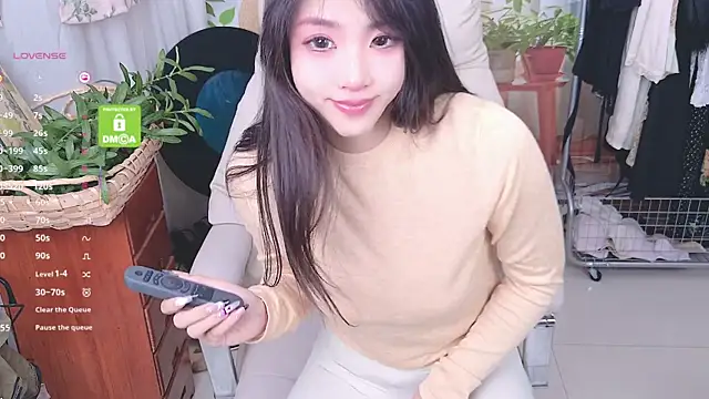 Snapshot of xiaotiantian-76 chatting on 06/23/26, 04:54 xiaotiantian-76 online show from 06/23/26, 04:54