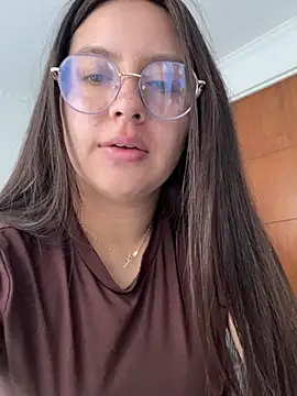 Snapshot of Gretta_Hot chatting on 03/12/25, 03:40 Gretta Hot online show from 03/12/25, 03:40