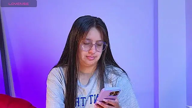 Snapshot of Gretta_Hot chatting on 10/06/25, 03:42 Gretta Hot online show from 10/06/25, 03:42