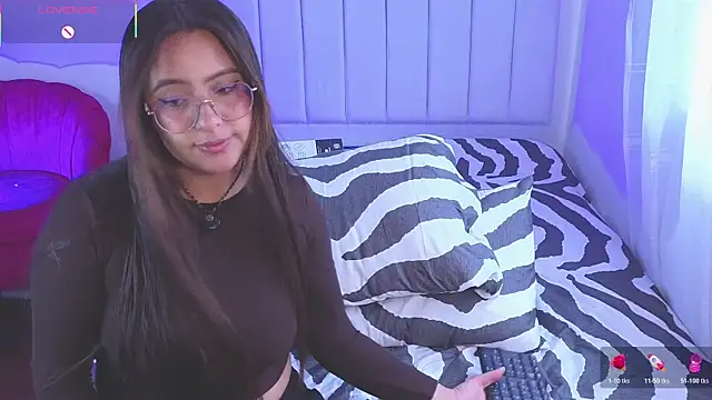 Snapshot of Gretta_Hot chatting on 01/13/26, 02:44 Gretta Hot online show from 01/13/26, 02:44