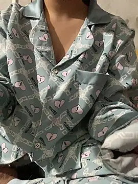 feng-a online show from 01/15/25, 03:50