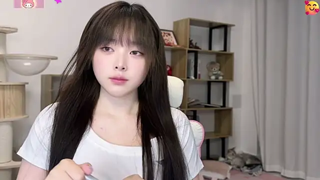 Chenjing0 online show from 06/10/26, 12:15