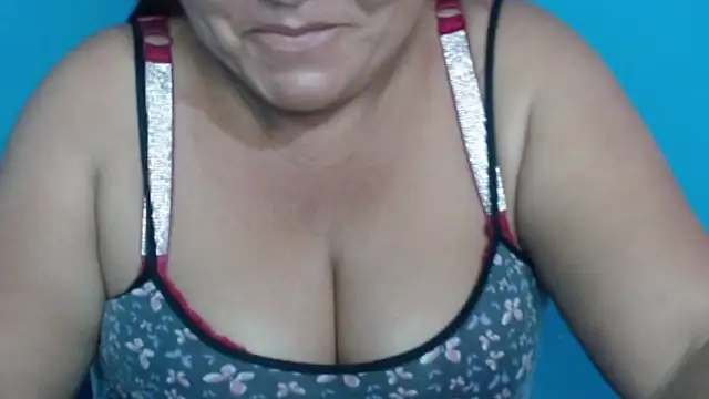 Snapshot of Dirtydiva1 chatting on 01/01/25, 12:55 Dirtydiva1 online show from 01/01/25, 12:55