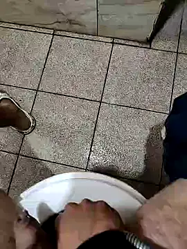 Snapshot of dreamers_dick chatting on 01/14/25, 03:01 dreamers dick online show from 01/14/25, 03:01