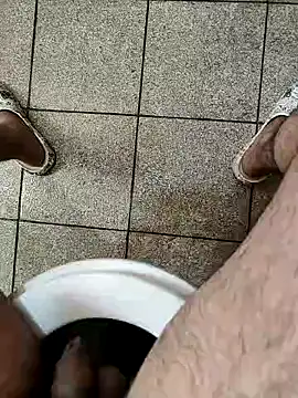 Snapshot of dreamers_dick chatting on 01/20/25, 02:32 dreamers dick online show from 01/20/25, 02:32