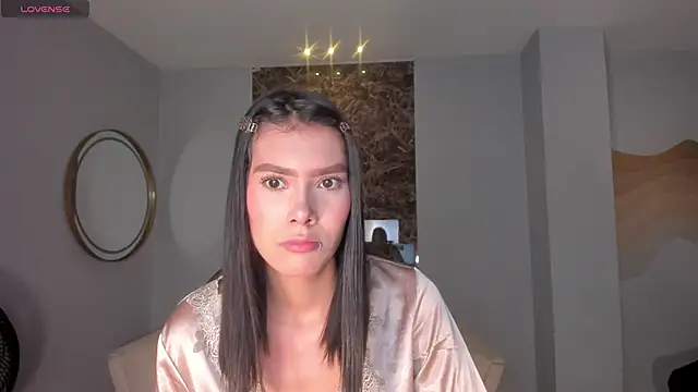 NiaSalvatore online show from 02/14/26, 03:36