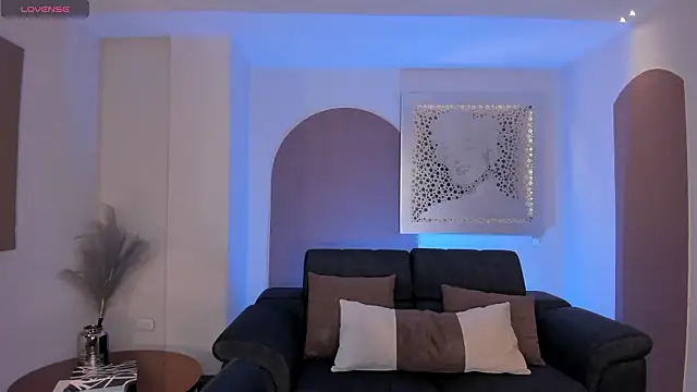 NiaSalvatore online show from 03/08/26, 11:25