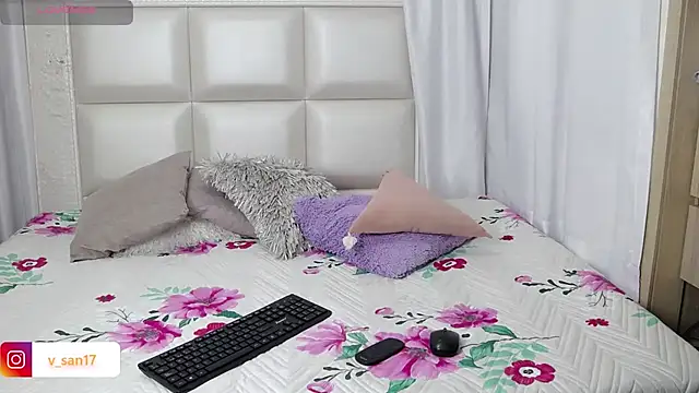 verosantana15 online show from 04/15/26, 01:45