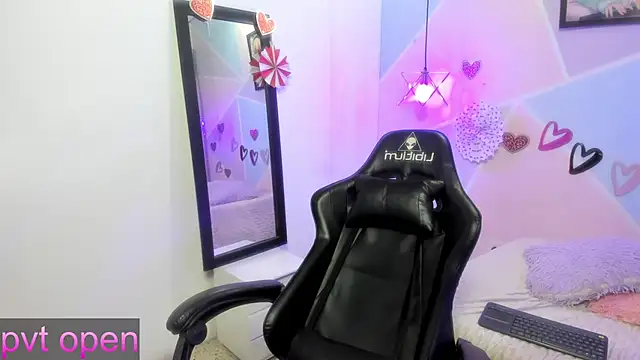 katy handerson online show from 03/06/25, 01:37