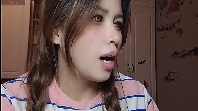 Lucky-xiuxiu online show from 02/22/25, 06:17