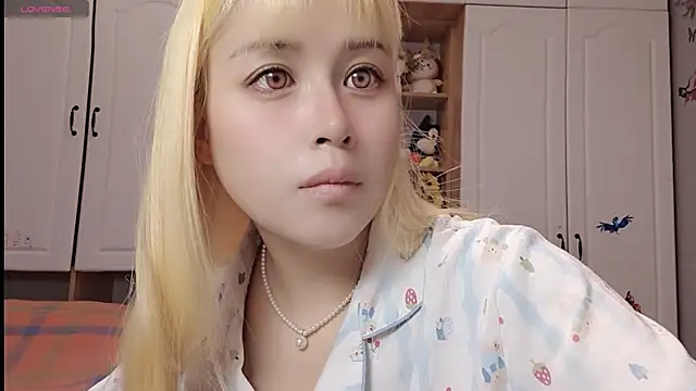 Lucky-xiuxiu online show from 02/24/25, 02:30