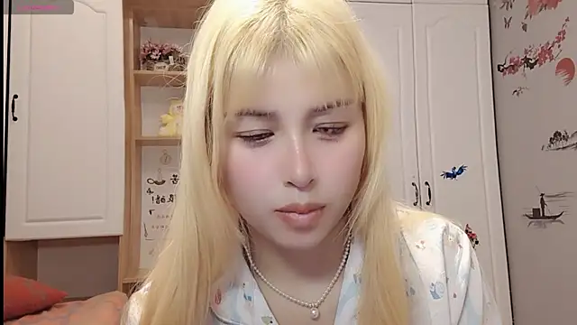 Lucky-xiuxiu online show from 02/24/25, 05:33