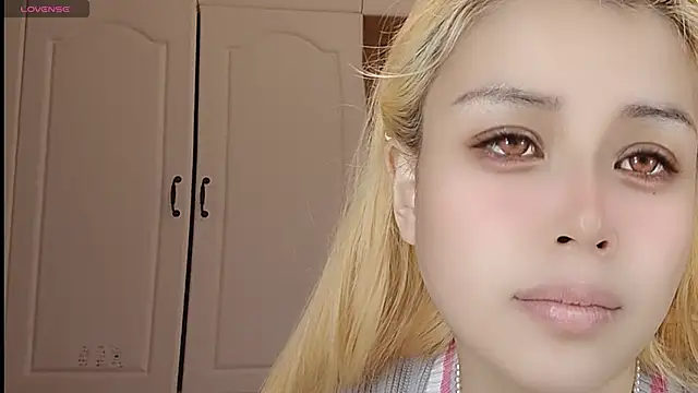 Lucky-xiuxiu online show from 03/06/25, 12:00