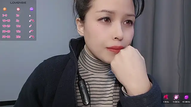 Lucky-xiuxiu online show from 11/30/25, 01:04