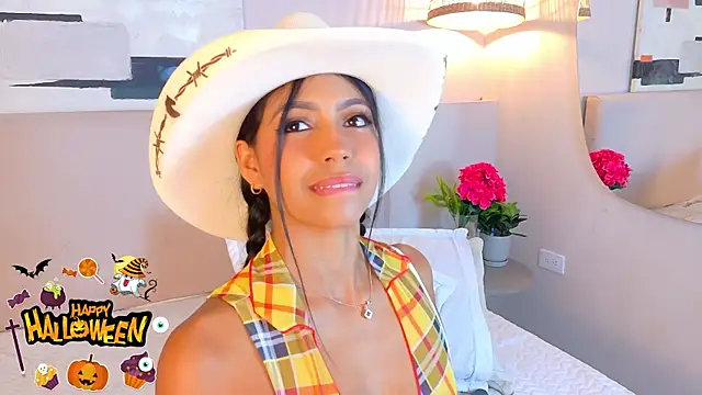 AbieHills online show from 10/31/25, 01:34