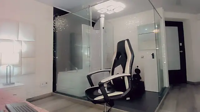 Gisele fox online show from 03/12/25, 01:47