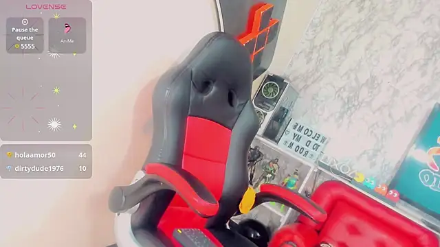 Snapshot of Gisele_fox chatting on 03/18/25, 01:43 Gisele fox online show from 03/18/25, 01:43