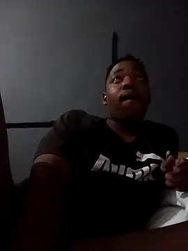 Snapshot of Mshayixxx chatting on 03/01/26, 10:45 Mshayixxx online show from 03/01/26, 10:45