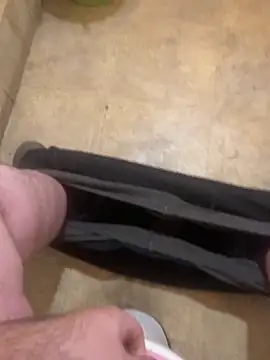 Snapshot of balint35 chatting on 12/21/25, 08:32 balint35 online show from 12/21/25, 08:32