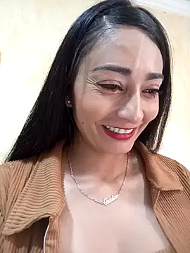 BELLA--26 online show from 02/03/25, 09:07